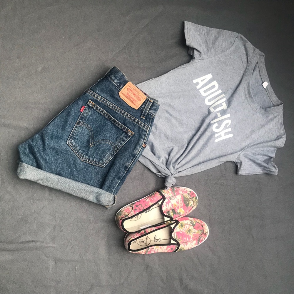 LEVI high waisted shorts